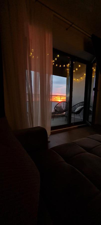 Golden Mirage Sunset Apartment Mamaia Buitenkant foto