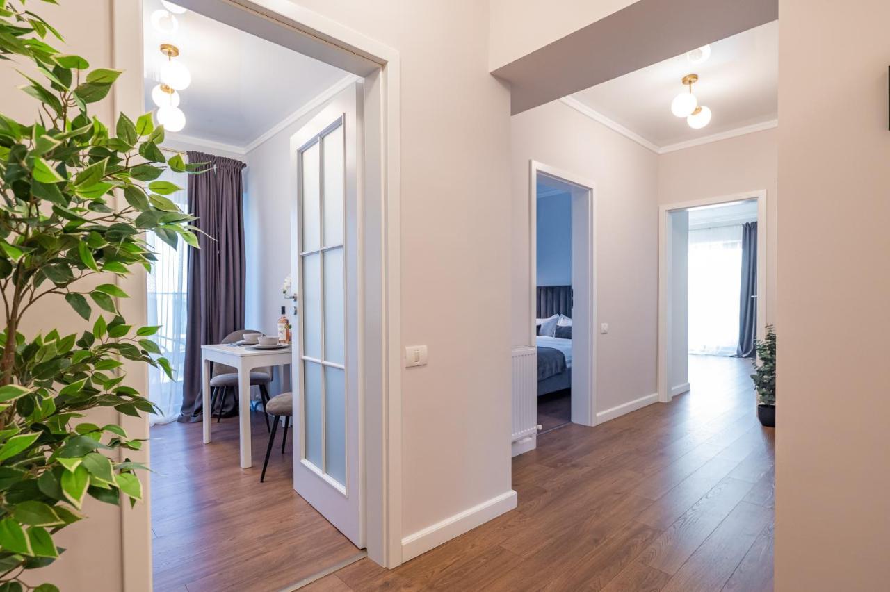 Golden Mirage Sunset Apartment Mamaia Buitenkant foto