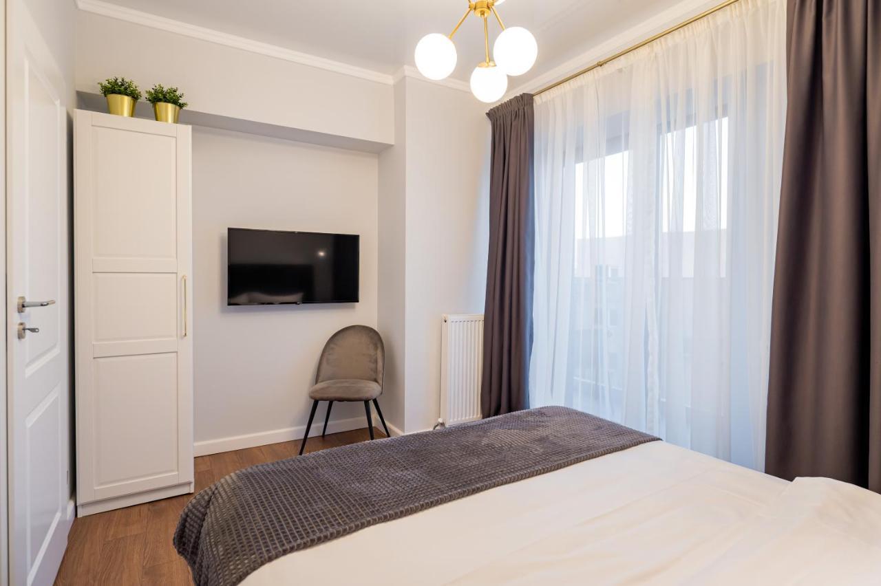 Golden Mirage Sunset Apartment Mamaia Buitenkant foto